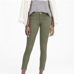 Banana Republic Jeans Women's Sz 25. Green Sage Mid Rise Skinny Stretch Denim.